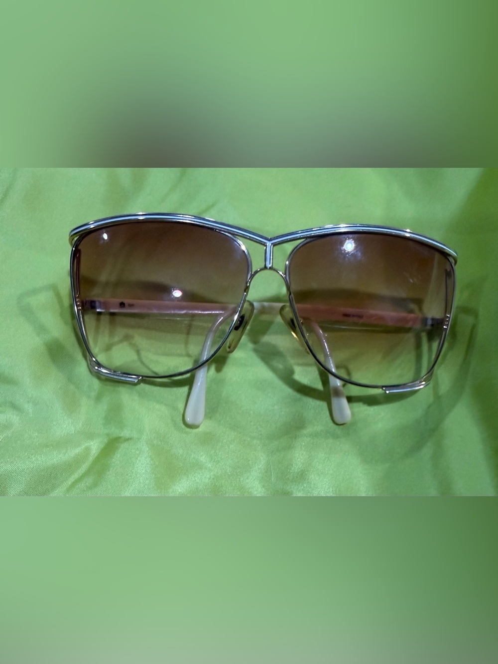 Women's Silver Frame Gradient Brown Sunglasses